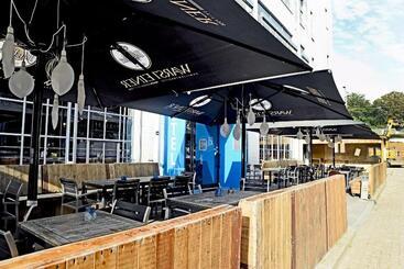 هتل Stayokay Hostel Eindhoven   Blue Collar