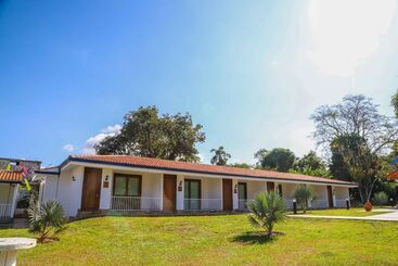 هتل Campestre Santa Lucia