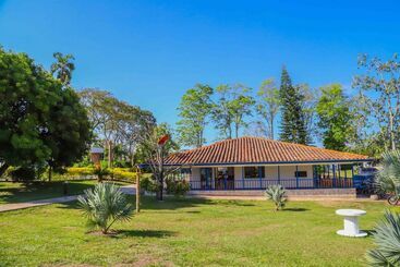 هتل Campestre Santa Lucia
