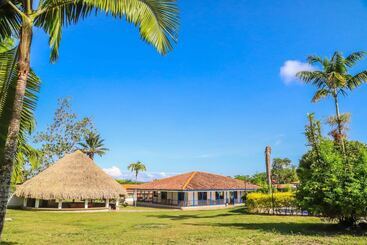 هتل Campestre Santa Lucia