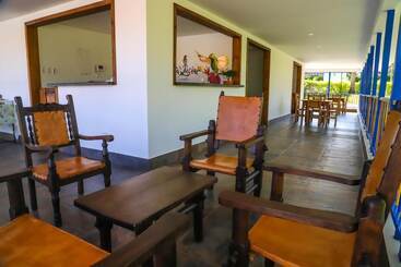 هتل Campestre Santa Lucia