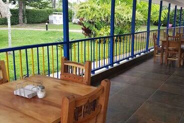 هتل Campestre Santa Lucia
