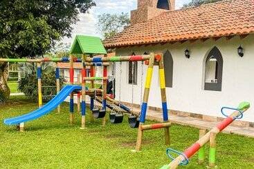 هتل Campestre Santa Lucia