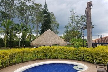 هتل Campestre Santa Lucia