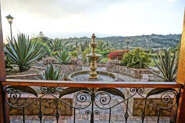 هتل Club Campestre El Bosque De La Villa