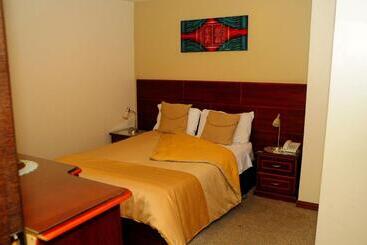 هتل Colony Inn