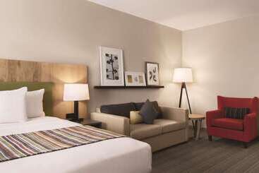 هتل Country Inn & Suites By Radisson, Belleville, On