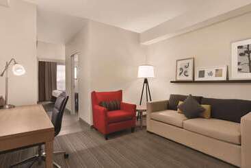هتل Country Inn & Suites By Radisson, Belleville, On