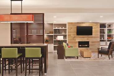 هتل Country Inn & Suites By Radisson, Belleville, On