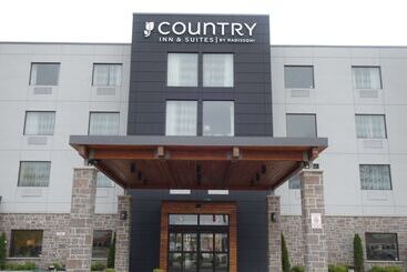 هتل Country Inn & Suites By Radisson, Belleville, On