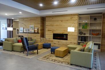 هتل Country Inn & Suites By Radisson, Belleville, On