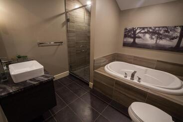هتل Fairholm Boutique Inns
