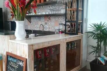 هتل Natural Green Lounge