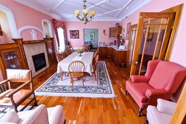 Отель The Harbour House
