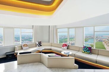 V Hotel Dubai, Curio Collection By Hilton