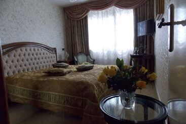 호텔 Weena House