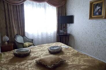 호텔 Weena House