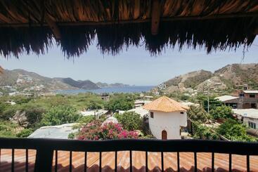 La Tortuga Hostel