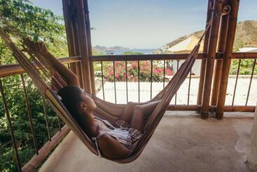 La Tortuga Hostel