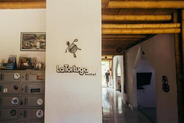 La Tortuga Hostel