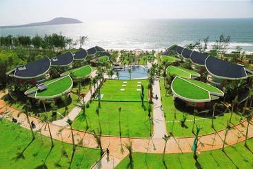 Sandunes Beach Resort & Spa