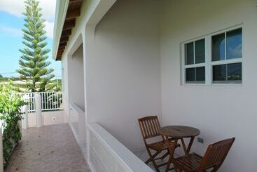 Caribbean Inn And Suites