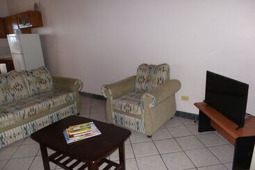 Caribbean Inn And Suites