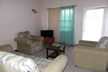Caribbean Inn And Suites