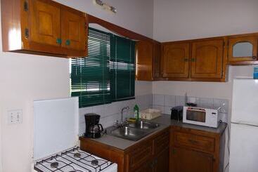 Caribbean Inn And Suites