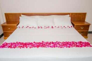 Caribbean Inn And Suites