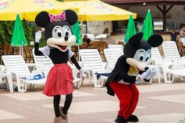هتل 2d Resort And Spa