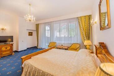 Aurelius Imparatul Romanilor Hotel & Spa