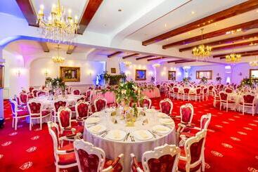 Aurelius Imparatul Romanilor Hotel & Spa