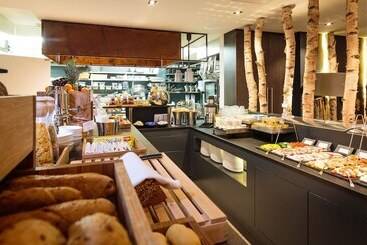 هتل Avenida Mountain Lodges Saalbach
