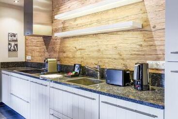 هتل Avenida Mountain Lodges Saalbach