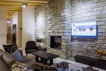 هتل Avenida Mountain Lodges Saalbach