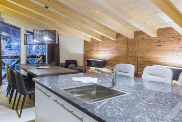 هتل Avenida Mountain Lodges Saalbach
