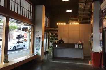 호텔 Big Backpackers Hostel
