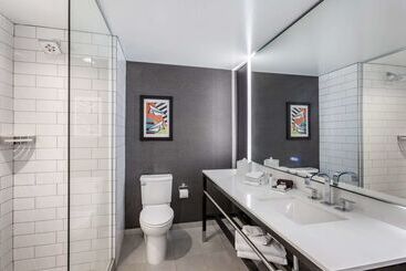 Cambria Hotel Lax