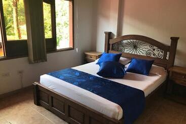 هتل Casa Baquero