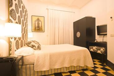 호텔 Hostal Casa Alborada