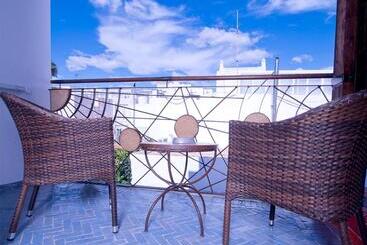Отель Hostal Casa Alborada