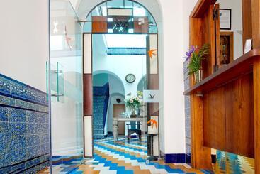 호텔 Hostal Casa Alborada