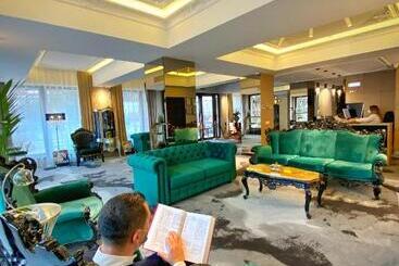 هتل La Rocca Boutique