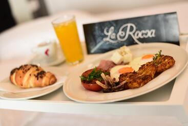 هتل La Rocca Boutique