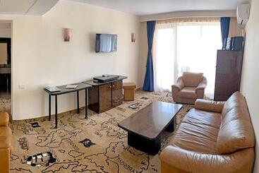 هتل Pirates Resort