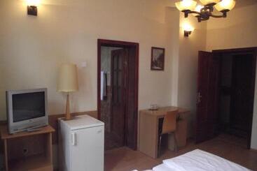 هتل Villa Carmelita