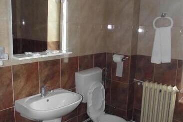 هتل Villa Carmelita
