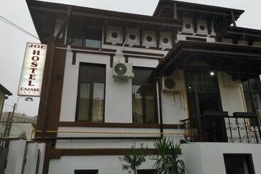 Joe Hostel