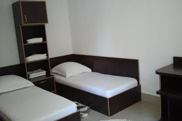 Jr Motel